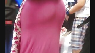 بڑی چھاتی والی سنہرے ...