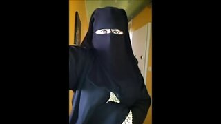 خوبصورت Kira Diane م ...